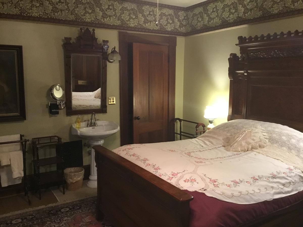Allen House Inn Amherst Buitenkant foto