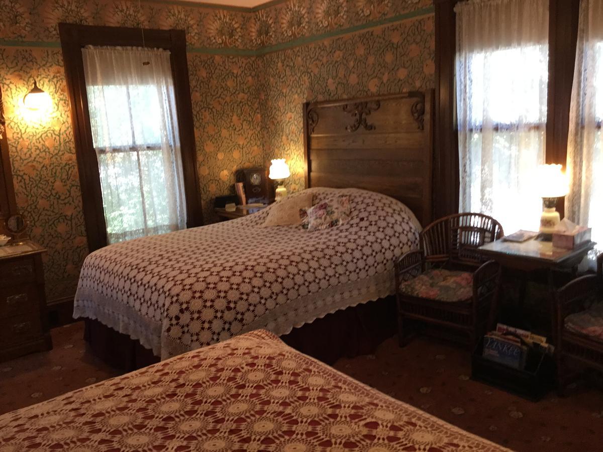 Allen House Inn Amherst Buitenkant foto