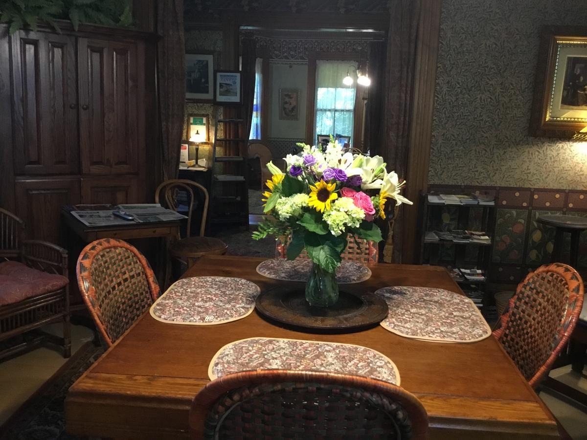 Allen House Inn Amherst Buitenkant foto