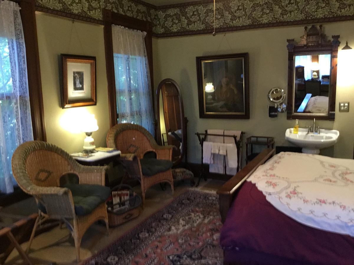 Allen House Inn Amherst Buitenkant foto